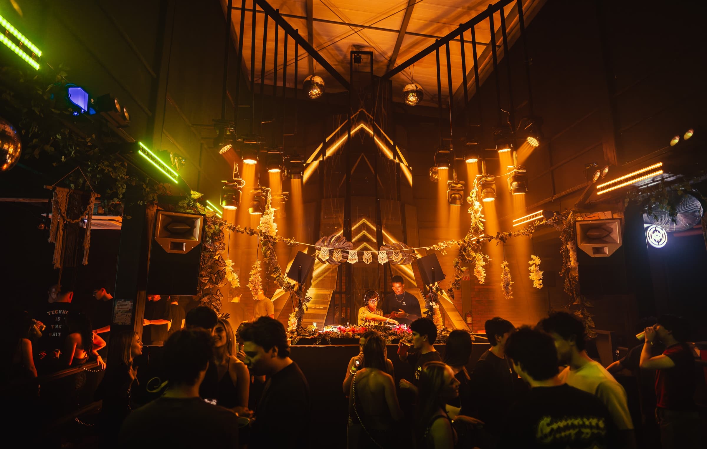 XL Nights #1 12